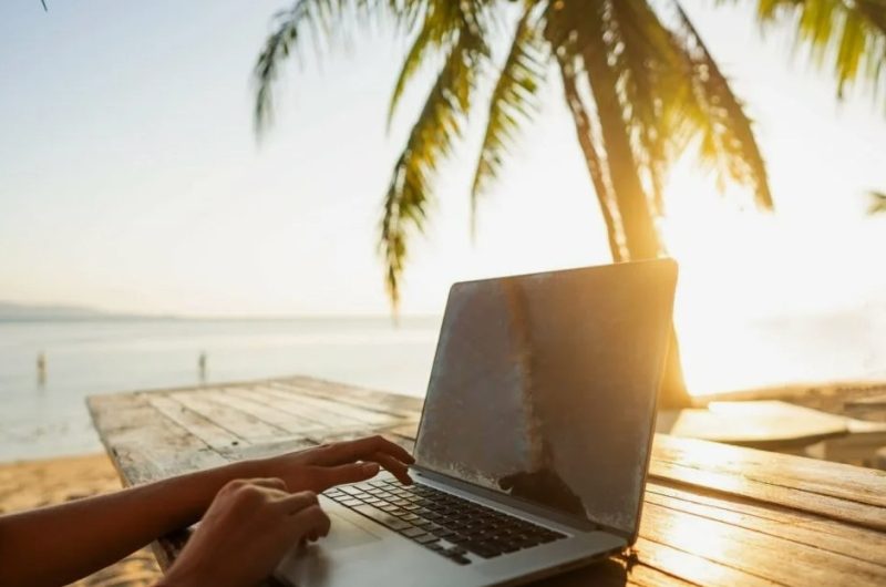 Что спрашивают про море в Поиске Яндекса и у нейросетей