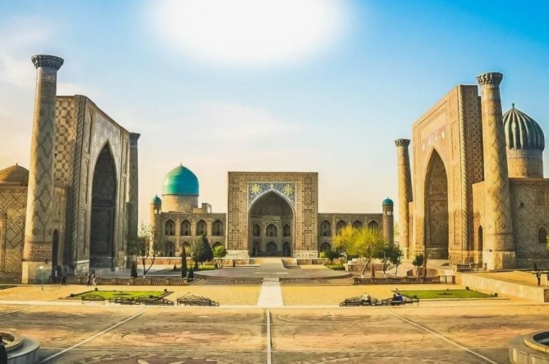 Россияне стали чаще бронировать отели в Узбекистане