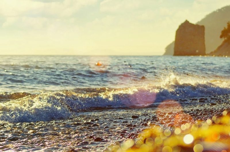 Спрос на поездки по России в бархатный сезон вырос на 59%.